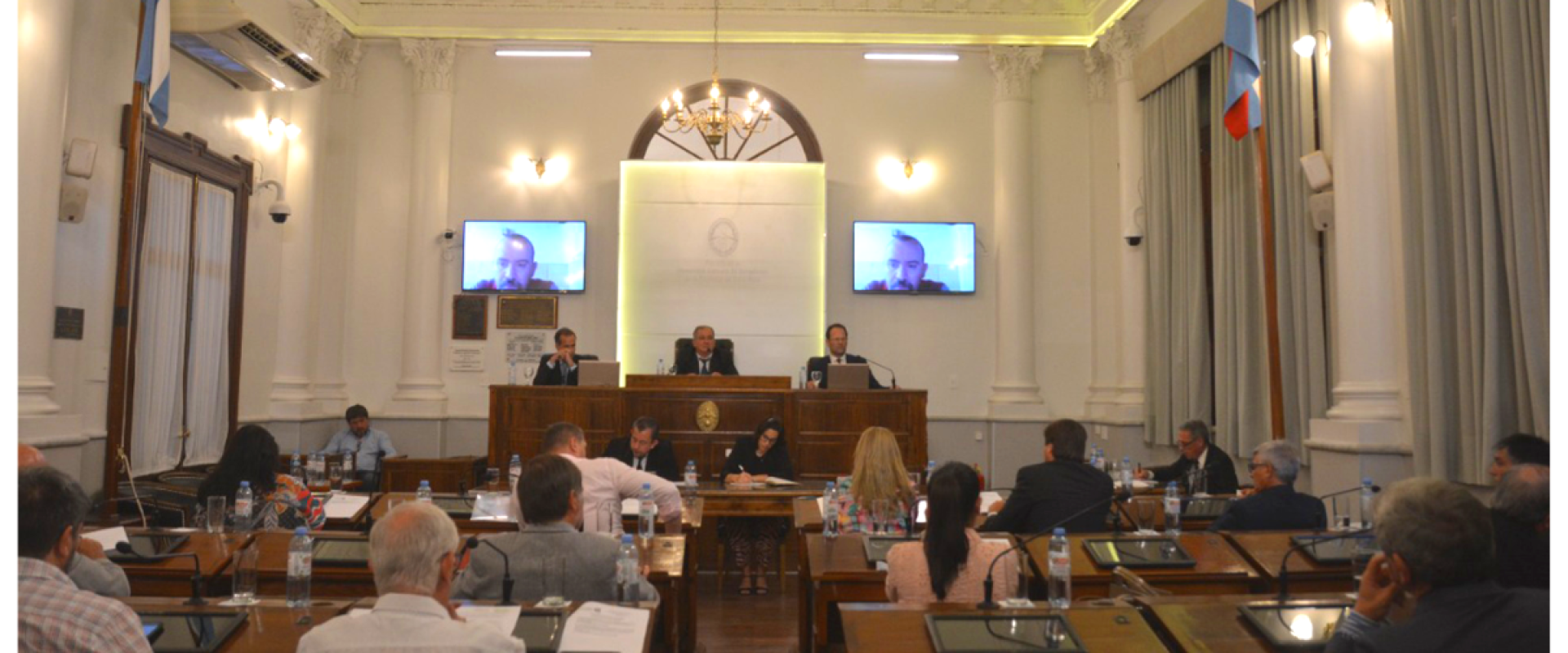 Aprobación de la Ley de Creación de 1095 cargos para profesionales de Salud