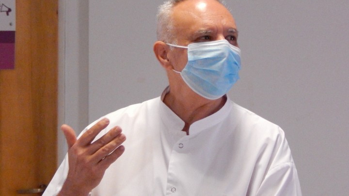 Dr. José Casco, Jefe de la Unidad de Cuidados Intensivos Neonatológicos